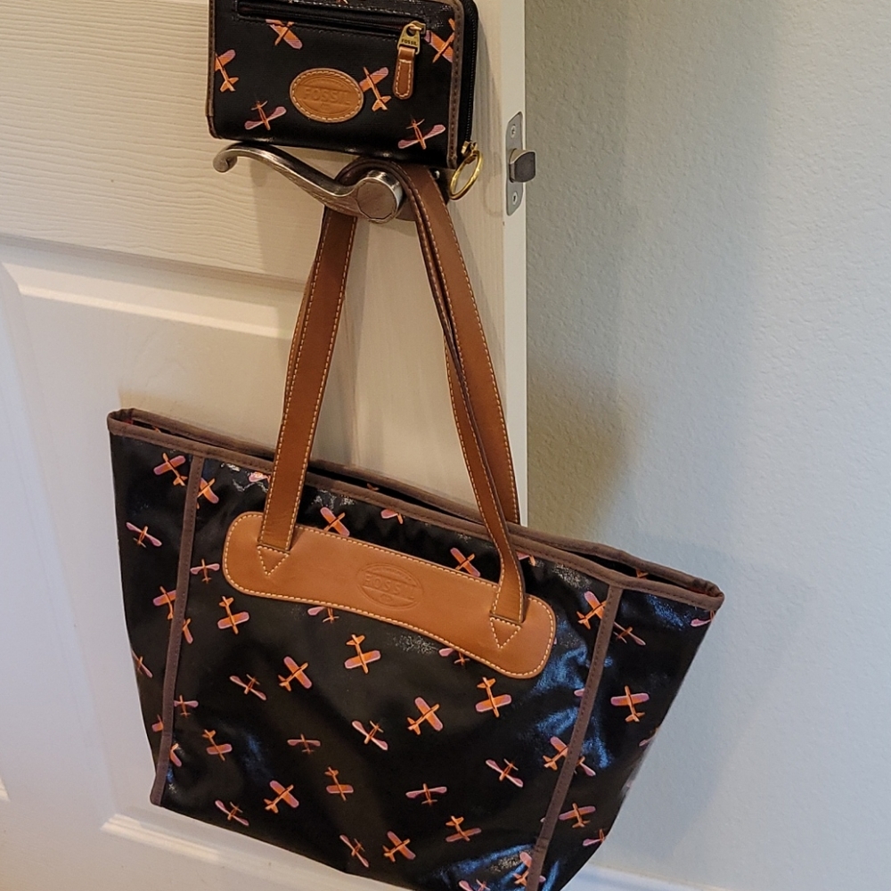 Fossil airplane purse with wallet